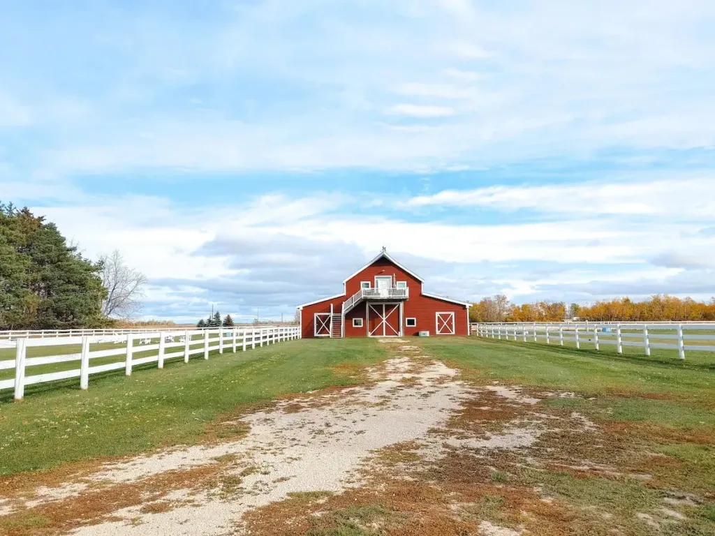 The Red Barn Loft in the Heartland of the Prairies - Cabin Rentals in the U.S