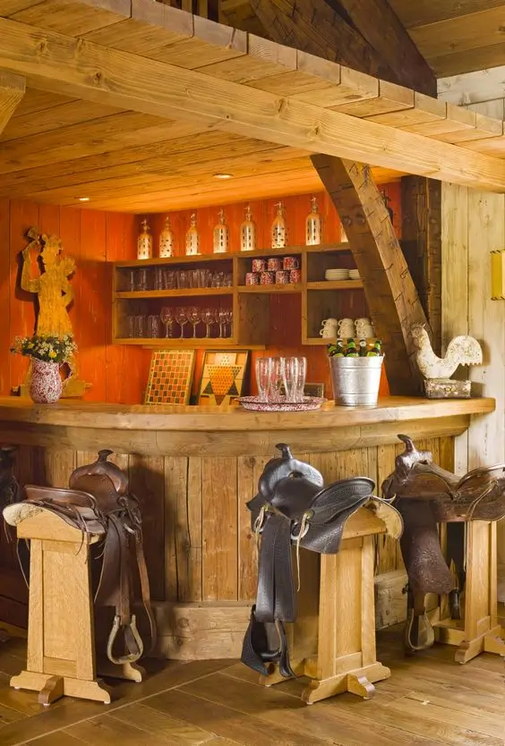 The Rusty Spur - Inspiring Bar Log Cabin Ideas 