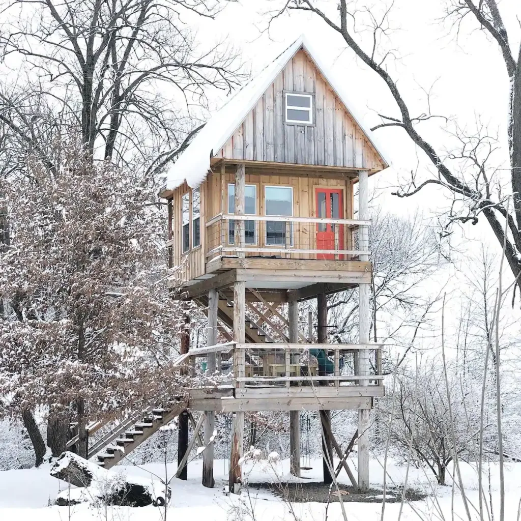 Off-Grid Treehouse -  Frazeysburg, Ohio Treehouse Rentals Across the USA