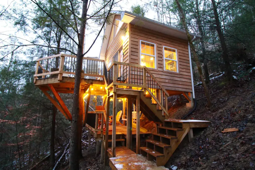 25. The Lions Lair Treehouse Treehouse Rentals Across the USA