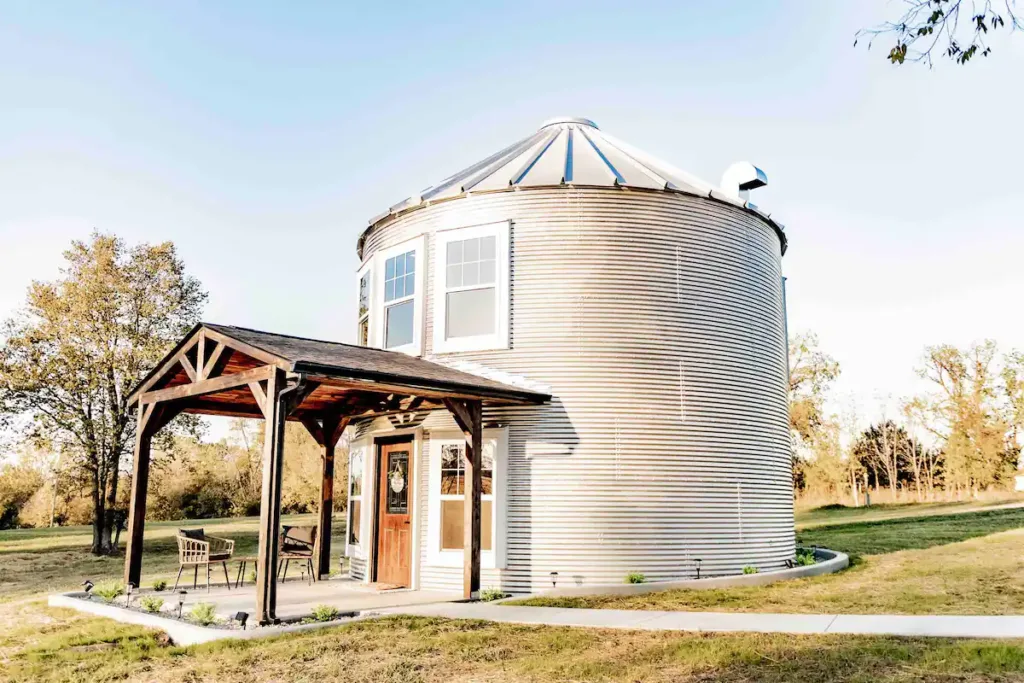 Caledonia Missouri - Silo House - Grain Silo Rental