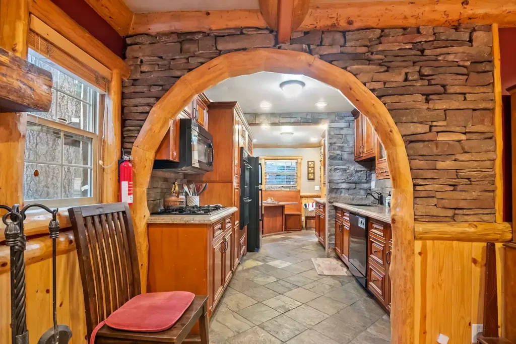 The Entrance - inside 4 Bedroom Log Cabin
