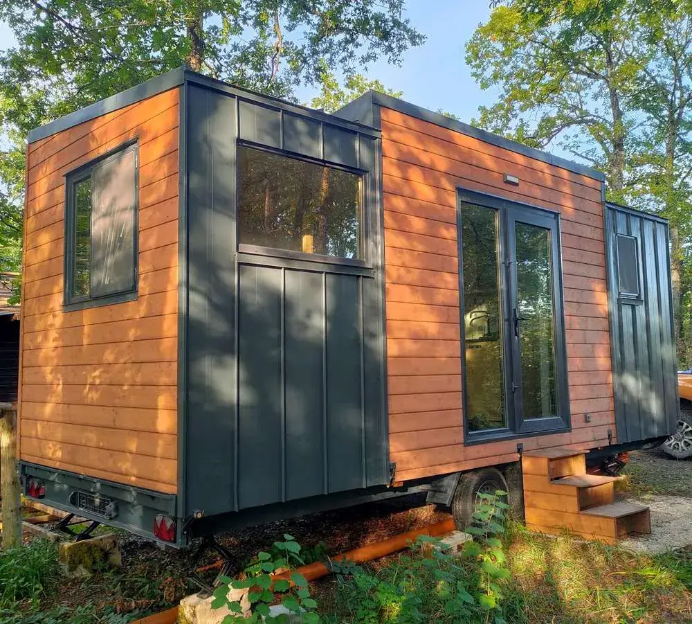 Escapehouse 659
 - Modern Prefab Modular Homes Under $50k