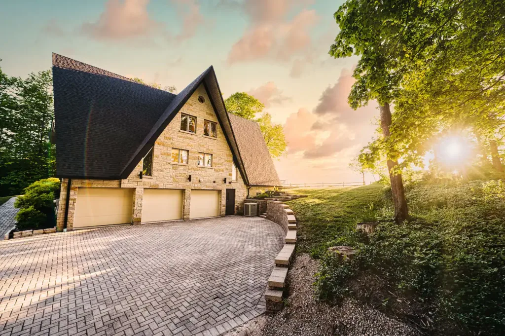 Luxurious 3BDR Lakefront Home at High Bluffs Lodge - A-frame Cabin in Traverse City