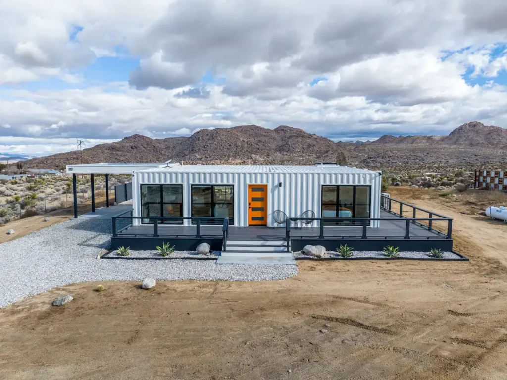 Blok Studio: Joshua Tree's Modern Container Retreat - Joshua Tree container homes