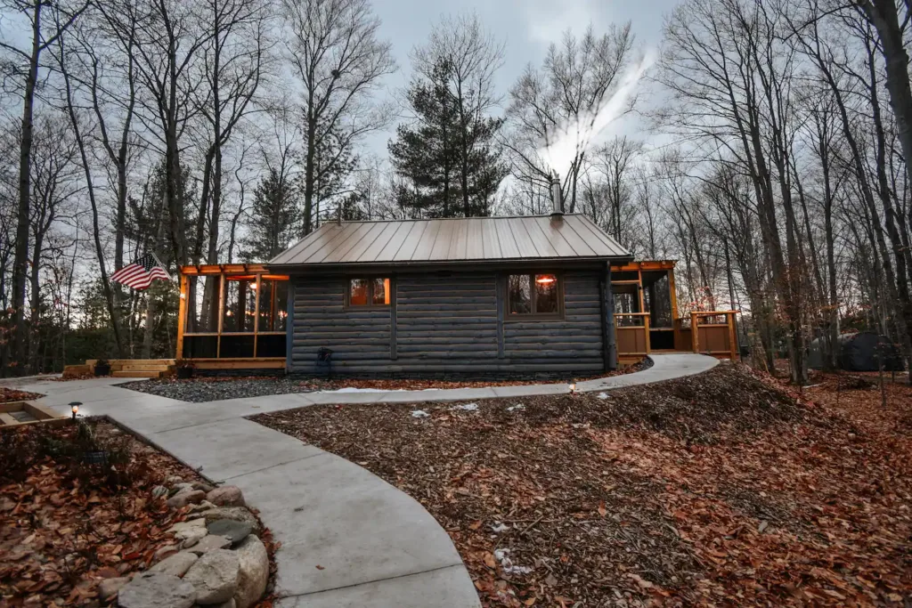 The Nook Up North (500 sq ft) - Traverse City tiny house stays on Airbnb