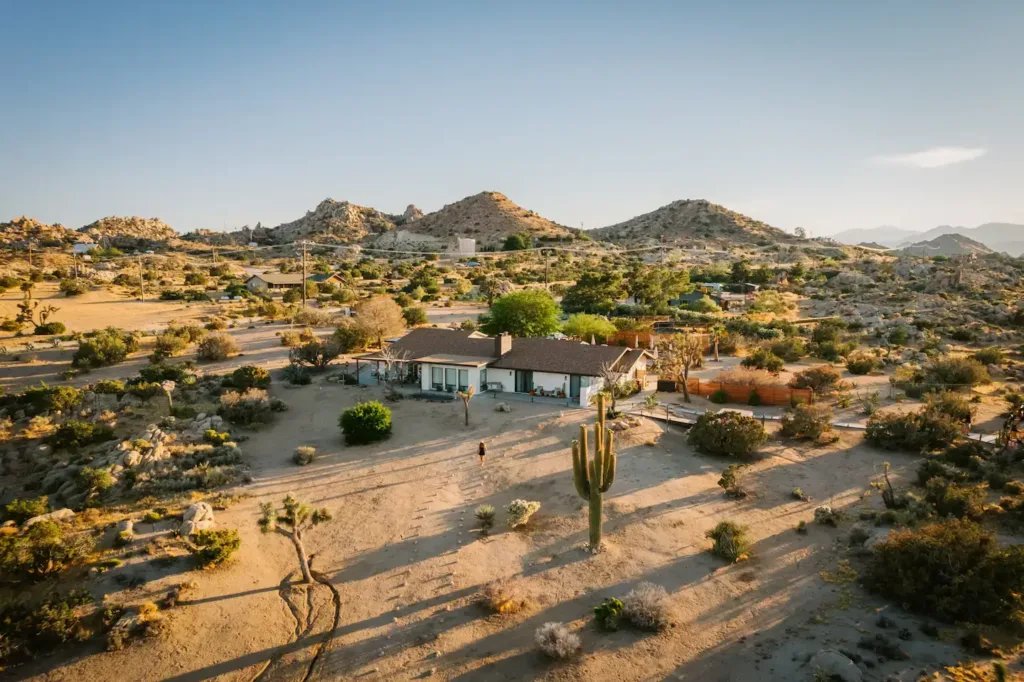 High Desert Paradise Cabin - Joshua Tree Cabin Rentals