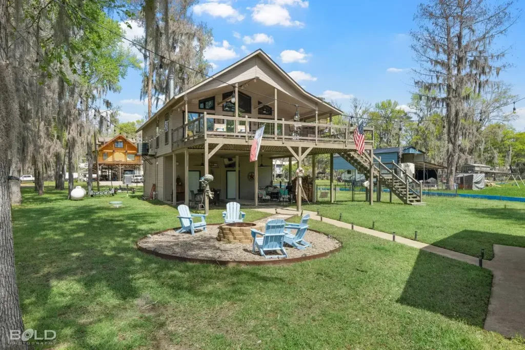 Top Water Cabin on Caddo Lake - Caddo Lake cabin rentals