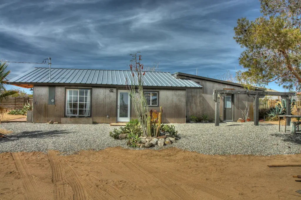 The Polaris Homestead - Joshua Tree Cabin Rentals