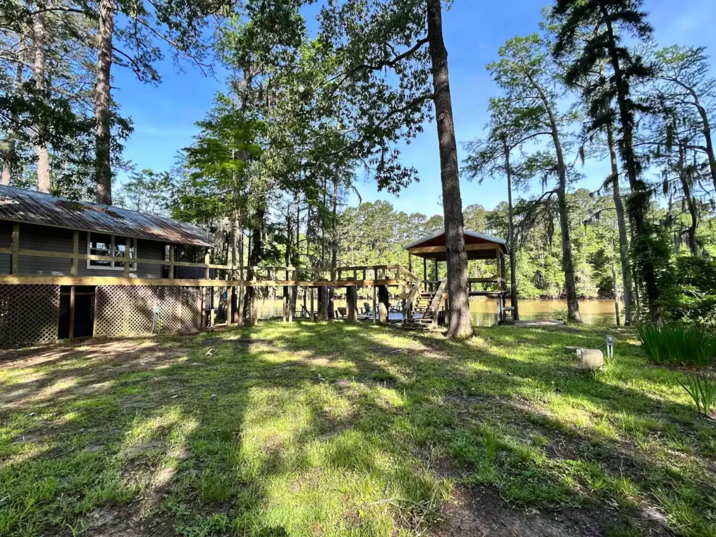 Caddo House with Patio - Caddo Lake cabin rentals