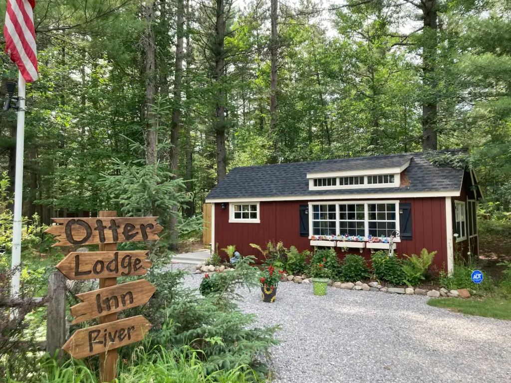 Otter Lodge She-La Shed (240 sq ft) - Traverse City tiny house stays on Airbnb