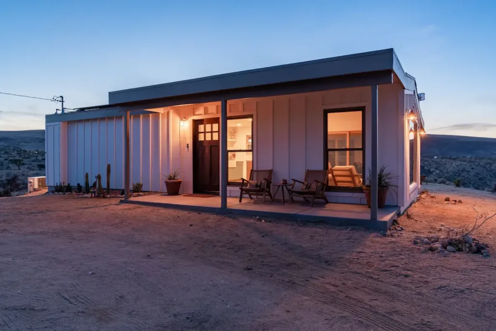 Pipe's Perch - Joshua Tree container homes