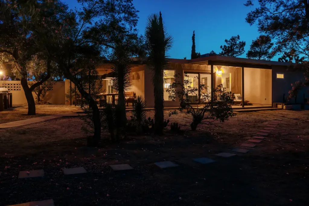 Stay Wyld Desert Ranch (Joshua Tree Cabin Rentals) 