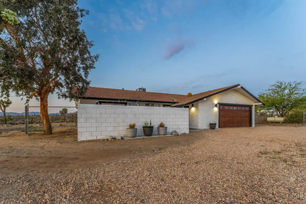 Callisto Cabin - Joshua Tree Cabin Rentals