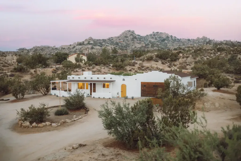 Villa Paloma - Artistic Desert Oasis - Joshua Tree Cabin Rentals