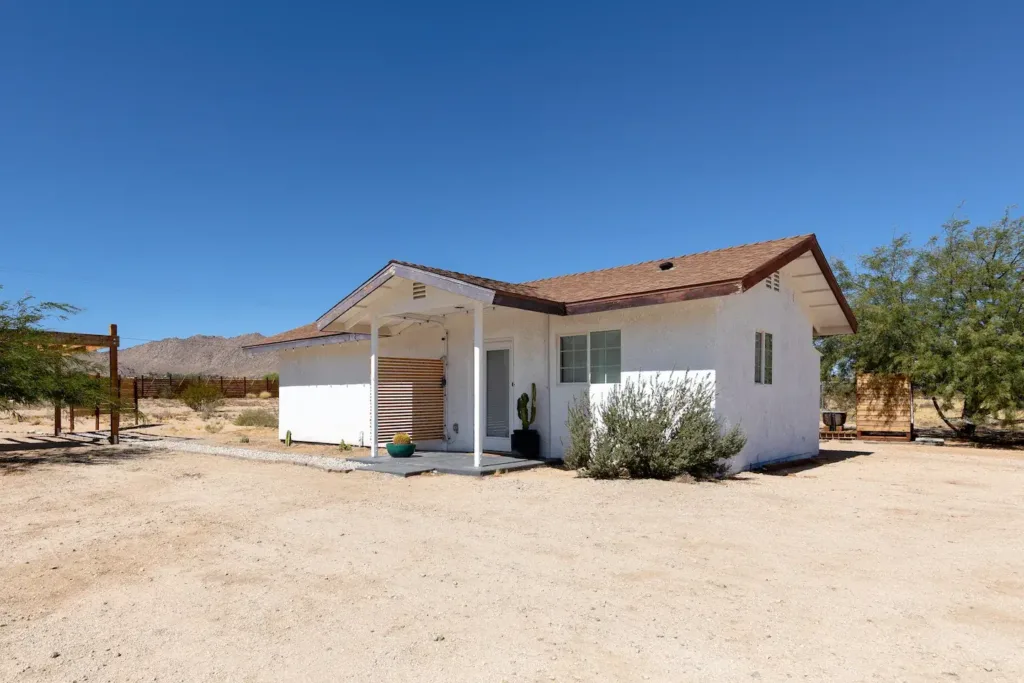 The Joshua Tree Oasis - Joshua Tree Cabin Rentals