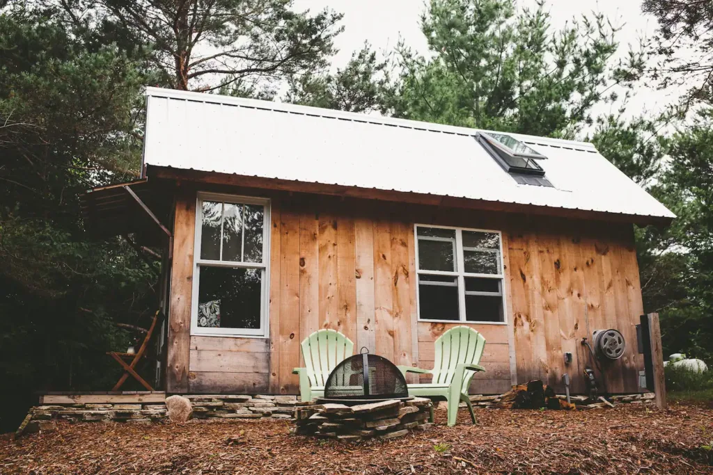 A Tiny House: A Simple Getaway In NoMich - Traverse City tiny house stays on Airbnb

