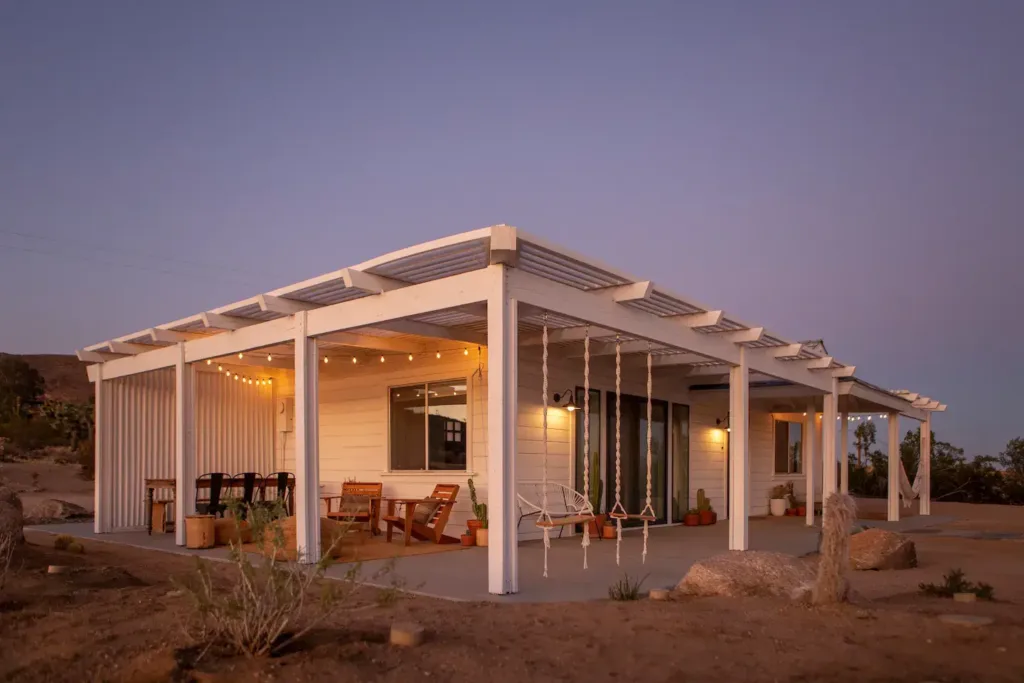 Mojave Moon - Joshua Tree Cabin Rentals