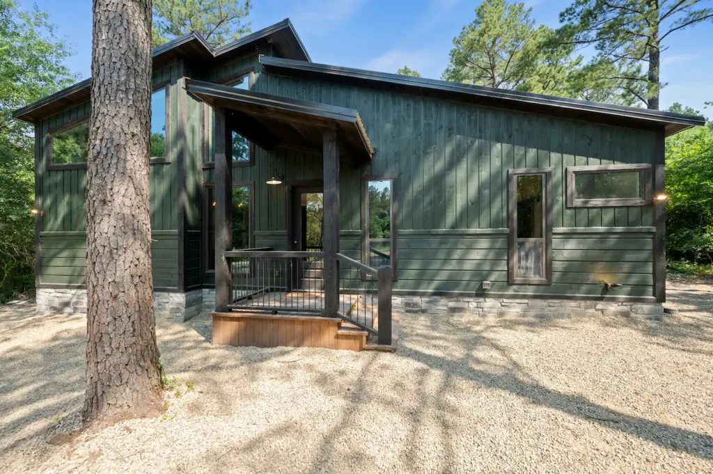 Peaceful & Private Cabin in woods