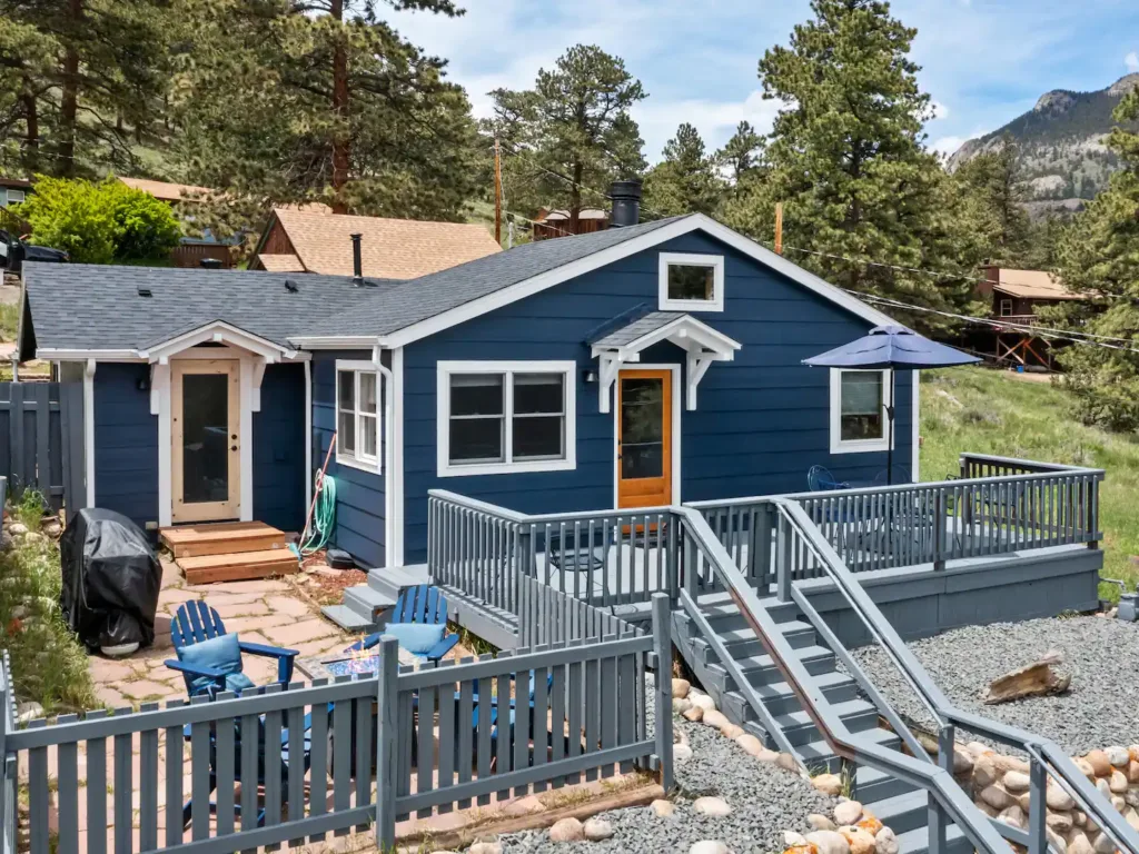 - Cabin rentals in Estes Park, Colorado