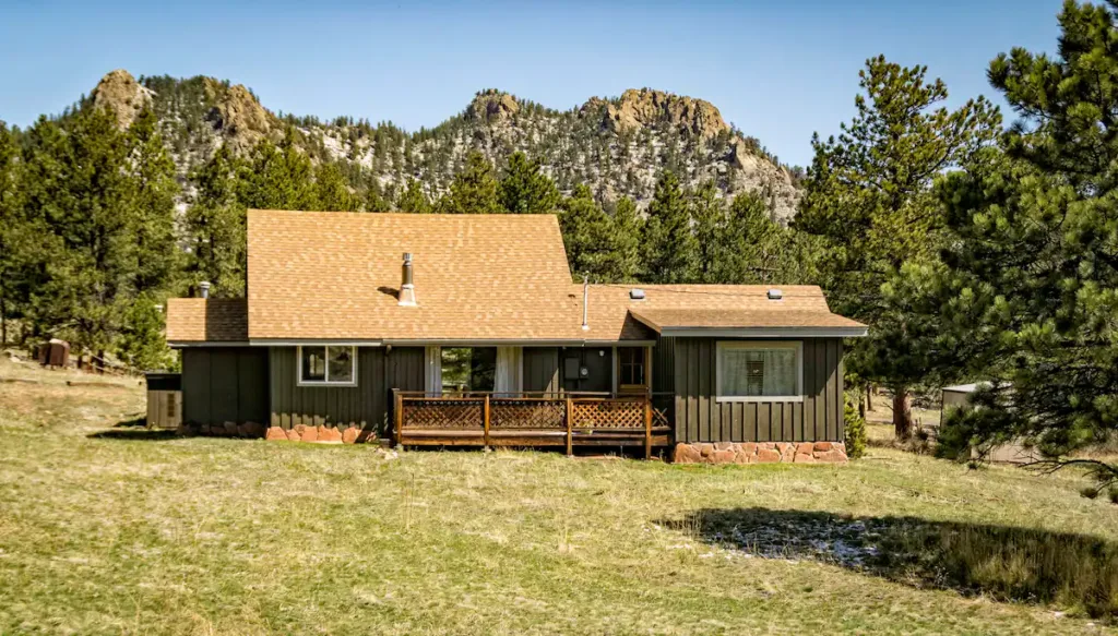 Historic Cabin with Hot Tub & Park Access - Cabin rentals in Estes Park, Colorado