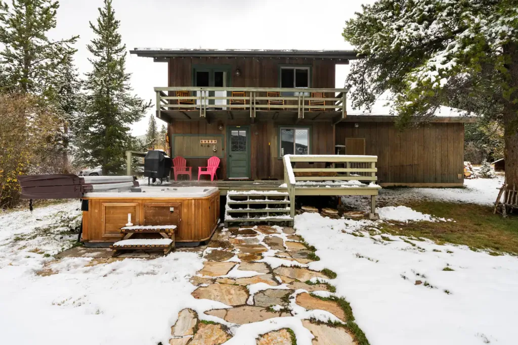 Blue River Cozy Cabin w/ Hot Tub 
 - Best cabin rentals in Colorado