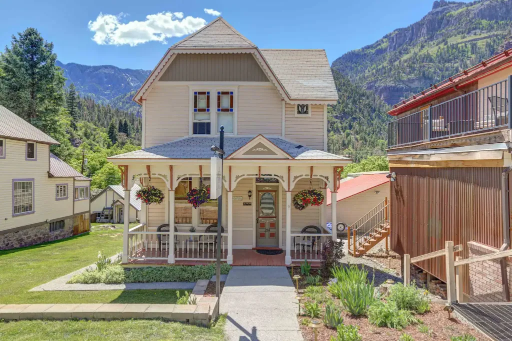 Alplily Inn - Affordable Ouray cabin rentals on Airbnb!