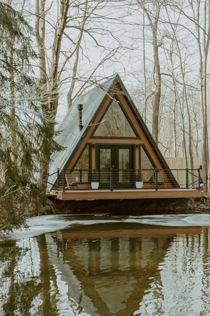 Romantic, Ohio A-Frame Cabin Near Beach City