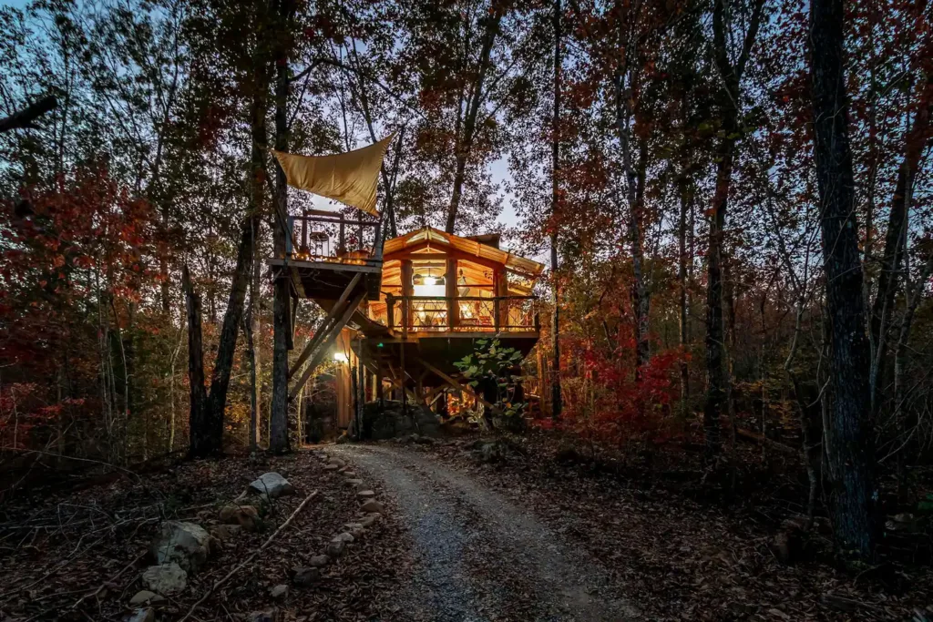 Whippoorwill Treehouse Retreat 