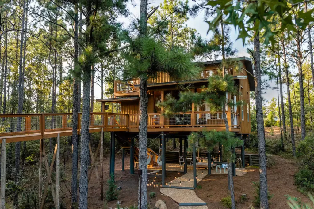 Bide In The Trees - Luxury Treehouse Experience