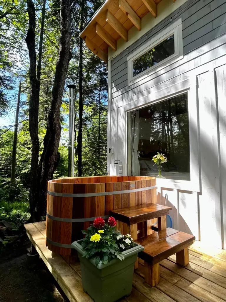 The Must-see Tiny House: Stands Out Timber Frame on Airbnb