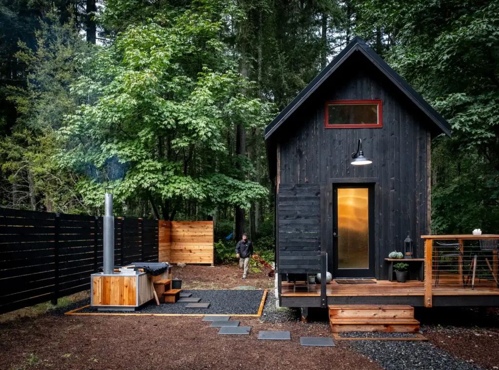 Best Tiny House Rentals Across the USA - Top on Airbnb