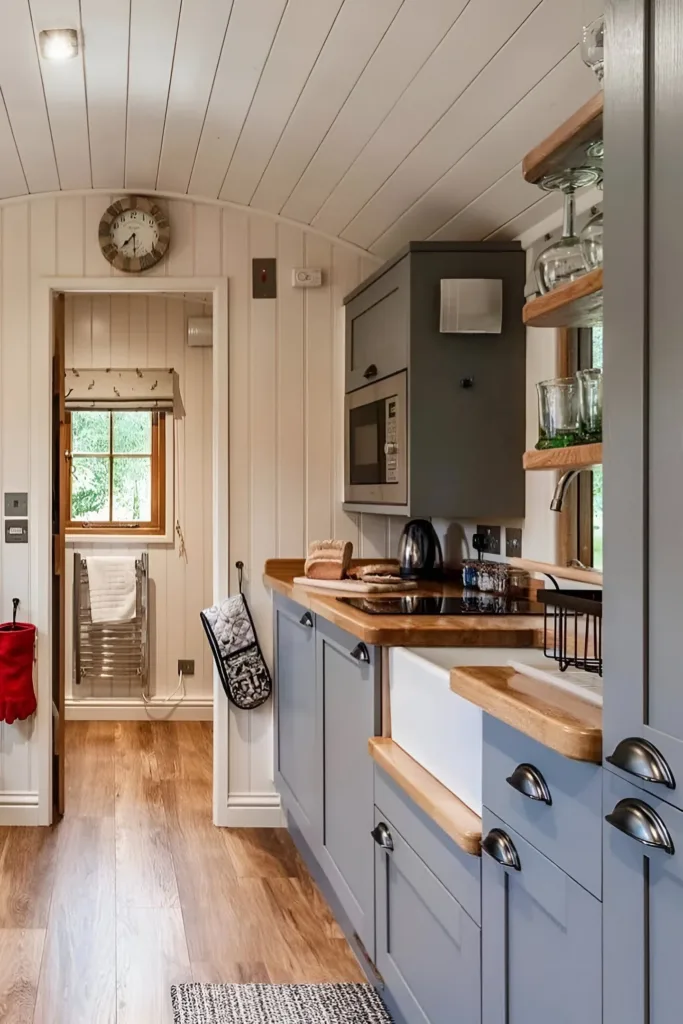 Tiny House Interior Ideas 25