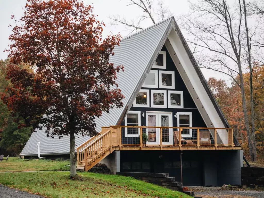 Cozy A-Frame Getaway Minutes from Nelson Ledges