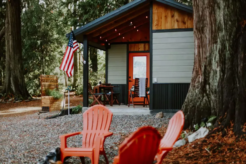 Best Tiny House Rentals Across the USA - Top on Airbnb