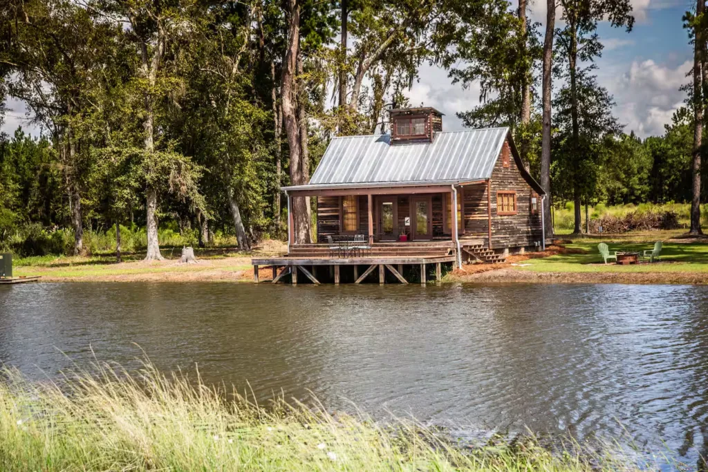 Best Tiny House Rentals Across the USA - Top on Airbnb